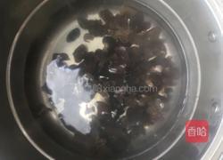 凉拌瓜耳的做法图解2