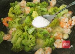西兰花炒虾仁的做法图解13