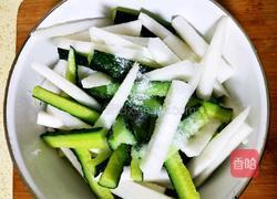 爽脆腌黄瓜的做法图解3