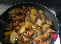 鸡腿烧土豆的做法图解4