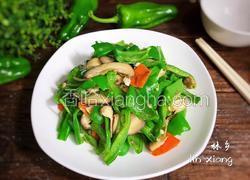 青椒炒香菇