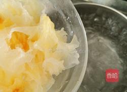 红枣银耳玫瑰花茶的做法图解3