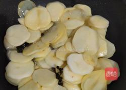 酸菜土豆片的做法图解4