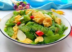 苦瓜炒鸡蛋（内附苦瓜不苦的小秘诀）