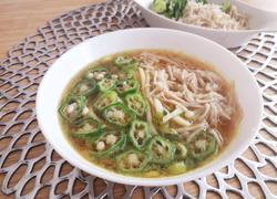 日式金针菇秋葵凉面