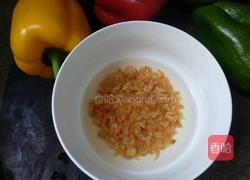 腊肠豆腐香菇煲的做法图解2