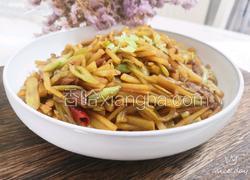 家常土豆丝炒豆角