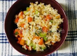 芹菜胡萝卜蛋炒饭