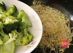 豆芽炒西兰花的做法图解10