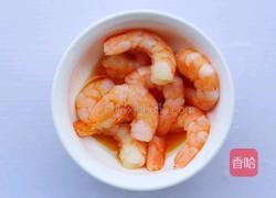 丝瓜虾仁菌菇汤的做法图解3