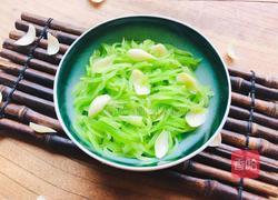 秋日润肺就靠它，莴苣炒百合，清爽简单易上手的做法图解7