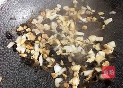 木耳肉丁意大利面的做法图解3