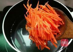 芹菜胡萝卜肉片面线的做法图解3