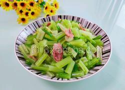 腊肠炒芹菜