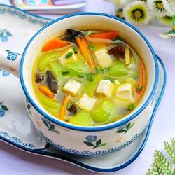 丝瓜豆腐木耳汤的做法[图]