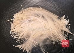 番茄鸡蛋面的做法图解1