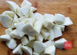 土豆胡萝卜烧茄子的做法图解3