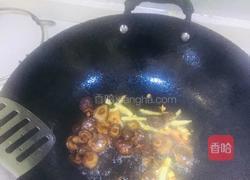 小香菇青椒炒豆干的做法图解5