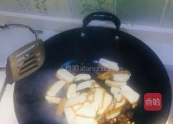 小香菇青椒炒豆干的做法图解6
