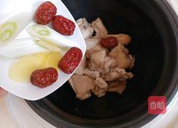 红枣山药煲鸡汤的做法图解5