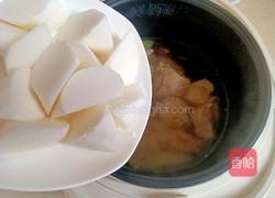 红枣山药煲鸡汤的做法图解9
