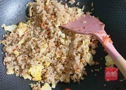 一周宝宝辅食：牛肉碎蛋炒饭的做法图解10