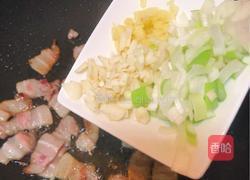 白菜木耳炒肉的做法图解5