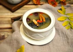 药膳乌鸡汤