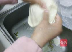 手抓葱油饼（2人份）的做法图解2