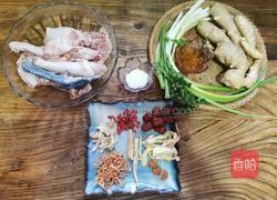 人参虫草花桂圆红枣鸡汤的做法图解1