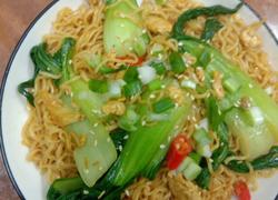 青菜鸡蛋炒面