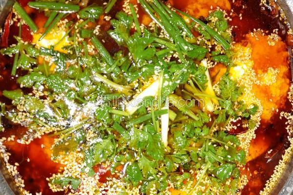麻辣水煮鲫鱼豆花(开江菜)