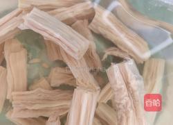凉拌蕨根粉的做法图解3