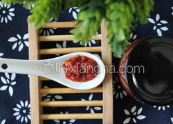 秘制香辣红艳的辣椒酱，是当之无愧的“下饭高手”