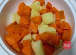 牛肉炖土豆的做法图解1