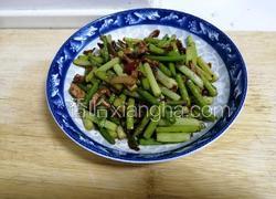 蒜苔炒肉丝
