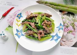 芦笋炒牛肉