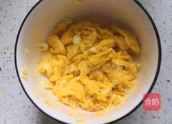 菠菜炒鸡蛋的做法图解3