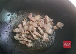 南瓜花炒黑猪肉的做法图解3
