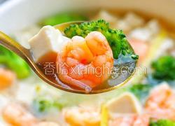 西兰花虾仁豆腐汤