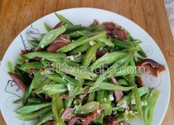 腊肉炒芸豆丝