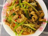 仔姜炒兔肉