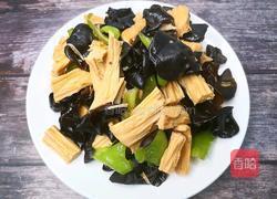 辣味木耳炒腐竹的做法图解7