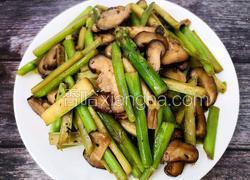蒜香芦笋炒香菇