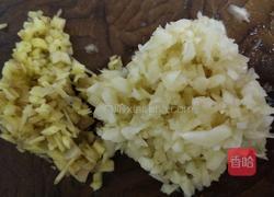 清炒胡萝卜土豆片的做法图解1