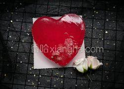 爱心樱花慕斯蛋糕
