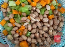 拌芹菜五香花生米的做法图解8