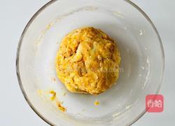 出炉秒光的咸蛋黄肉松司康的做法图解5