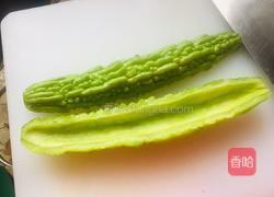 凉拌苦瓜的做法图解1