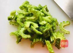 凉拌苦瓜的做法图解2